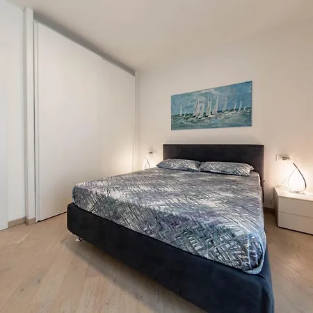 H11 Luxury 17a Porto - Piscina - Jacuzzi Apartment Santo Stefano al Mare
