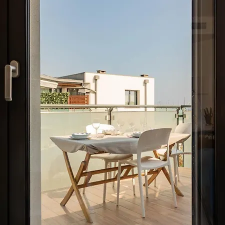 H11 Luxury 17a Porto - Piscina - Jacuzzi Apartment Santo Stefano al Mare