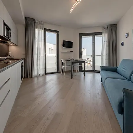 H11 Luxury 17a Porto - Piscina - Jacuzzi Apartment *