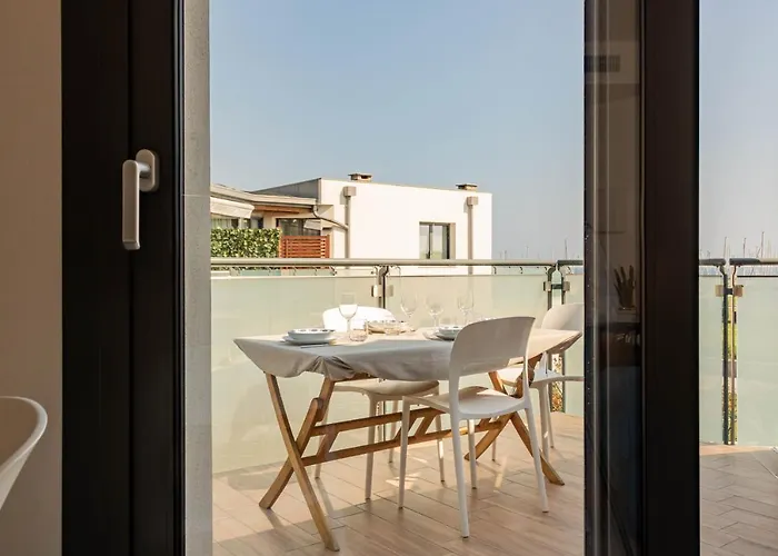 H11 Luxury 17a Porto - Piscina - Jacuzzi Apartment Santo Stefano al Mare