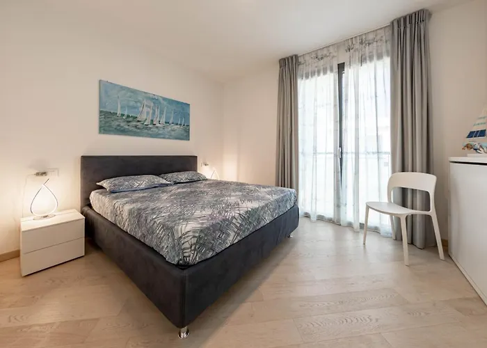 H11 Luxury 17a Porto - Piscina - Jacuzzi Apartmán *